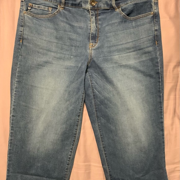 Chaps Mid Rise Capri - Picture 4 of 4